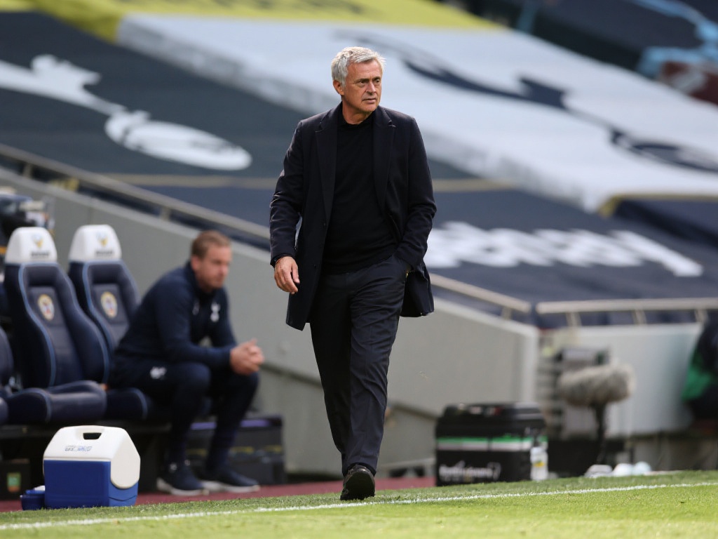 为小组赛画 为小组赛画