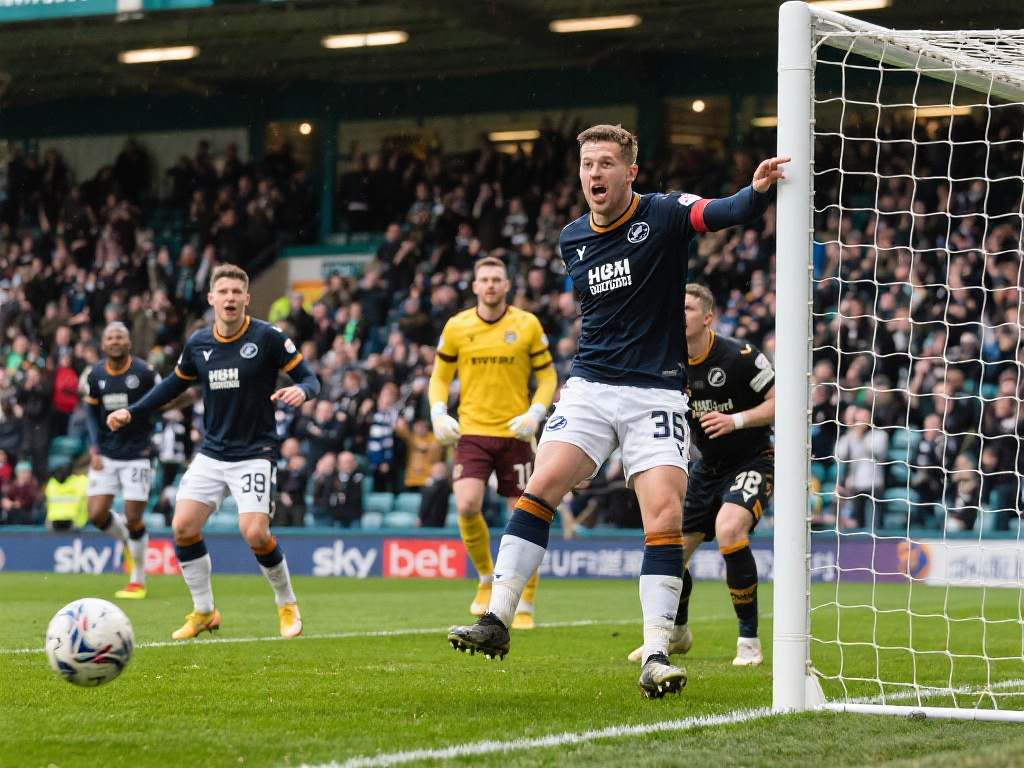 这位年轻选 这位年轻选